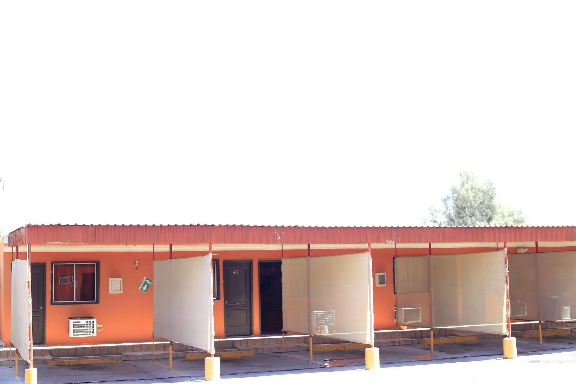 مكسيكالي Motel Las Fuentes المظهر الخارجي الصورة